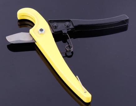 水管快剪好還是專業(yè)剪好？最大的區(qū)別就是只是這點